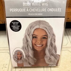 Body Wave Wig - Silver